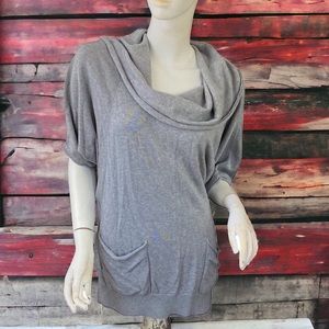 ❄️ 50% off winter Vince Camuto gray cowl neck bat wing sleeve tunic sweater L